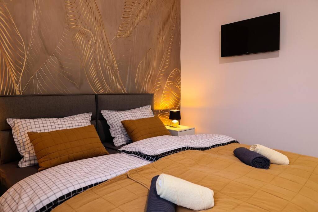 Grgic Apartments - Lux Apt2 - Free Parking Загреб Екстер'єр фото